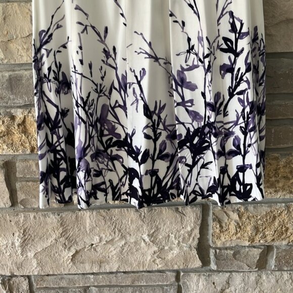 Coldwater Creek White A-line Skirt with Purple Floral Print Size Small (6-8) - Picture 10 of 14